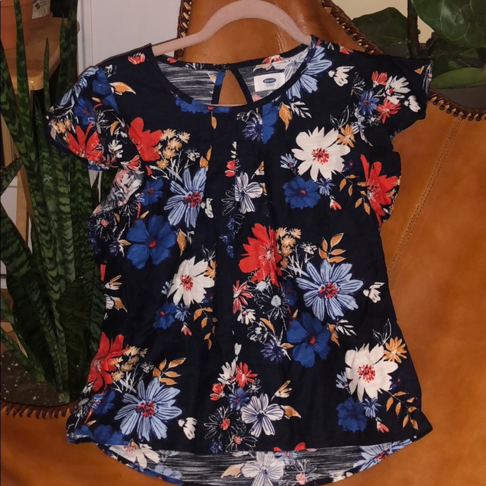 Navy floral top